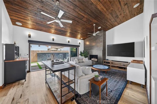 56 The Colonnade, Long Beach, CA 90803