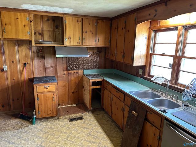 15648 Ham Road, Athens, AL 35611