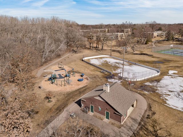 4500 Parkside Lane, Edina, MN 55436