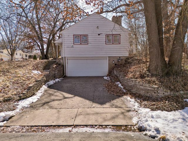 4500 Parkside Lane, Edina, MN 55436