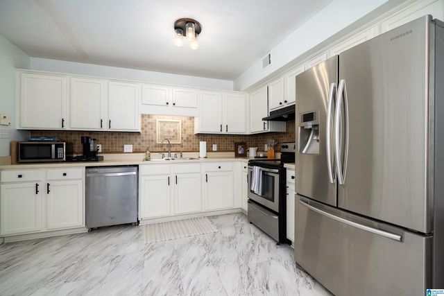 2048 PLANTATION PARKWAY, Moody, AL 35004