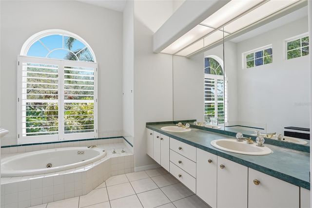 777 CATTAIL COURT NE, St Petersburg, FL 33703