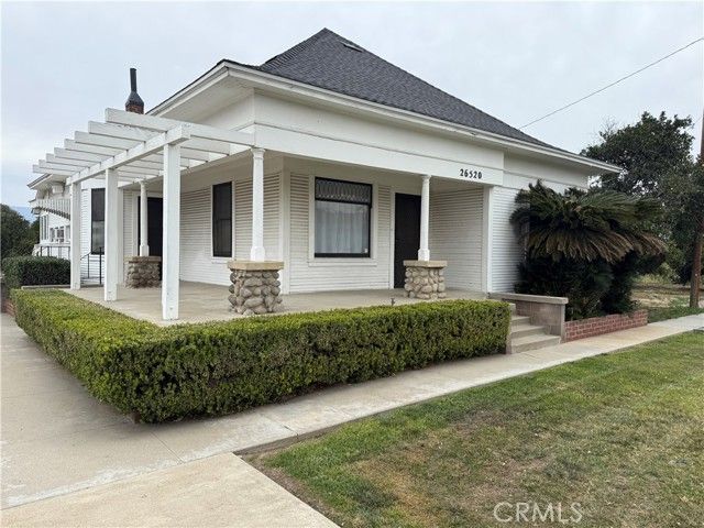 26520 Orange Avenue, Redlands, CA 92373