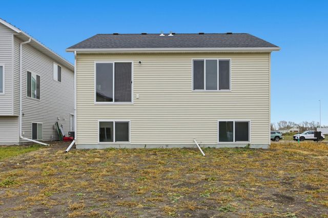 7007 Benji Lane, Horace, ND 58047