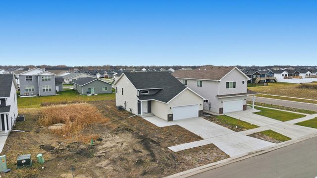 7007 Benji Lane, Horace, ND 58047