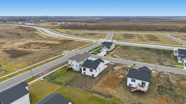7007 Benji Lane, Horace, ND 58047