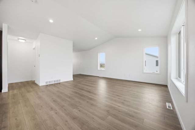 7007 Benji Lane, Horace, ND 58047