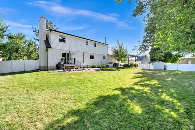 1786 N COUNTRY CIR, Centerville, UT 84014