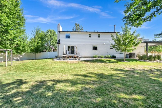 1786 N COUNTRY CIR, Centerville, UT 84014