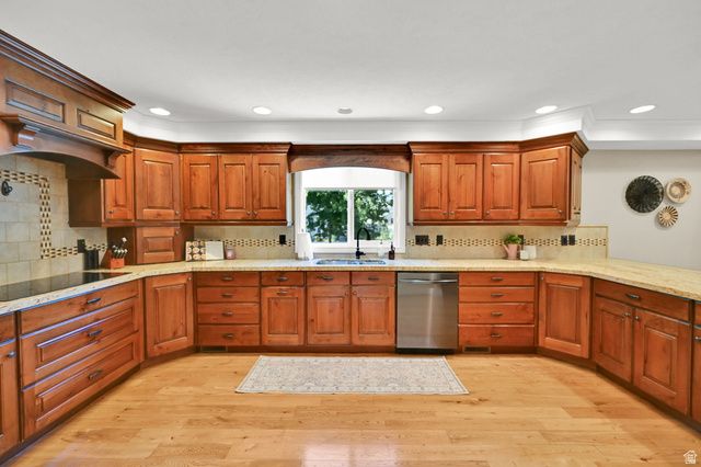 1786 N COUNTRY CIR, Centerville, UT 84014