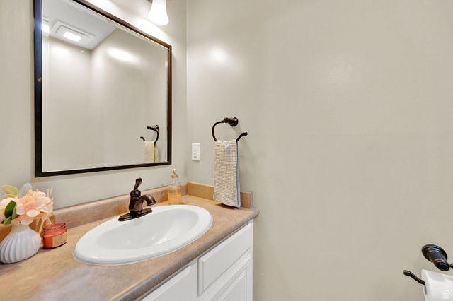 1786 N COUNTRY CIR, Centerville, UT 84014
