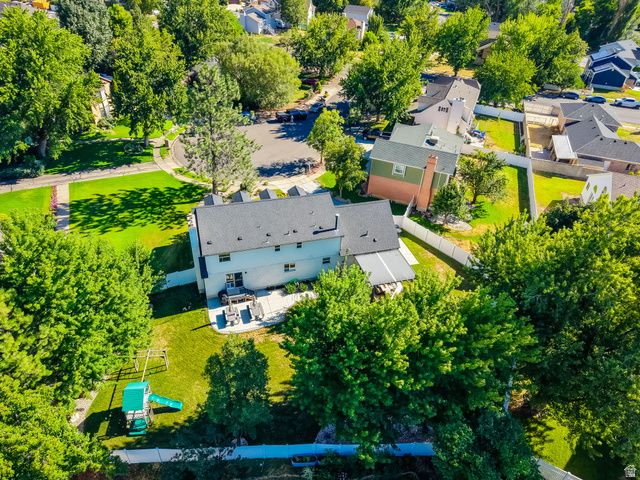 1786 N COUNTRY CIR, Centerville, UT 84014