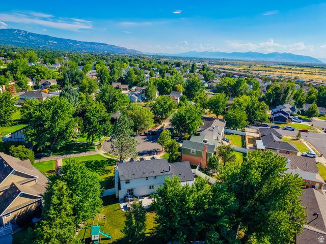 1786 N COUNTRY CIR, Centerville, UT 84014