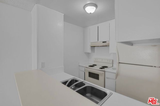 3346 S Canfield Avenue, Los Angeles, CA 90034