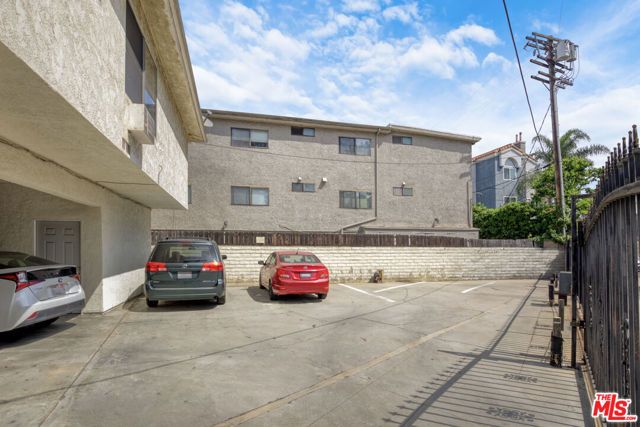 3346 S Canfield Avenue, Los Angeles, CA 90034