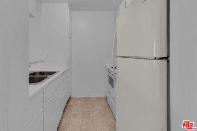 3346 S Canfield Avenue, Los Angeles, CA 90034