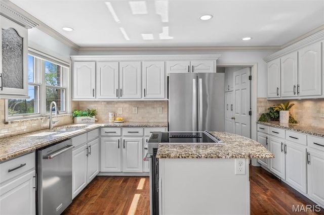 4832 Balmy Bay Court, St Louis, MO 63128