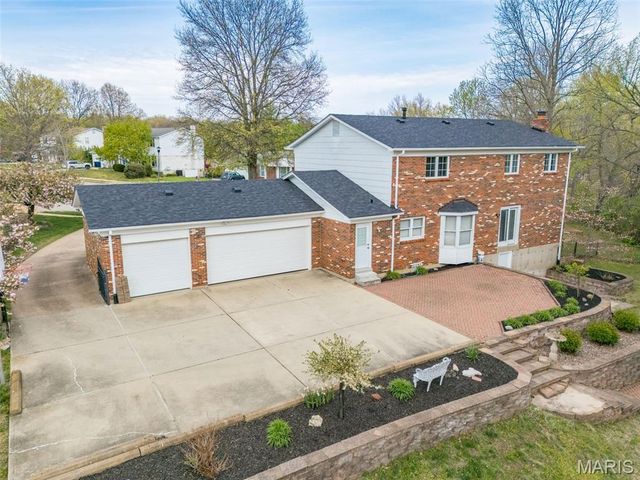 4832 Balmy Bay Court, St Louis, MO 63128