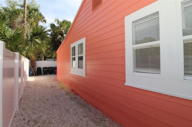 5235 CALLE DE COSTA RICA, Sarasota, FL 34242