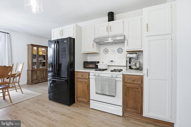 13 OVERLOOK LN, Newmanstown, PA 17073