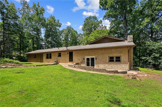 2032 Gunstock Drive, Tucker, GA 30087