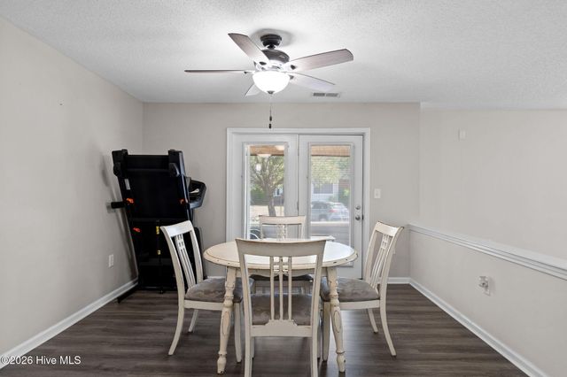 4130 Breezewood Drive Apt 104, Wilmington, NC 28412