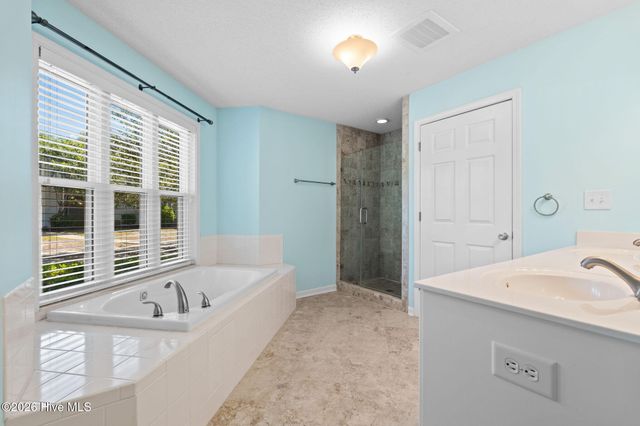 4130 Breezewood Drive Apt 104, Wilmington, NC 28412