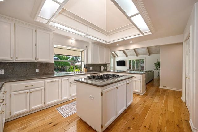 8530 Quail Oaks Dr, Granite Bay, CA 95746