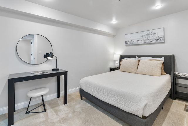 377 King Street Unit 203, Charleston, SC 29401