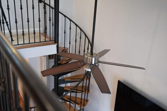 377 King Street Unit 203, Charleston, SC 29401