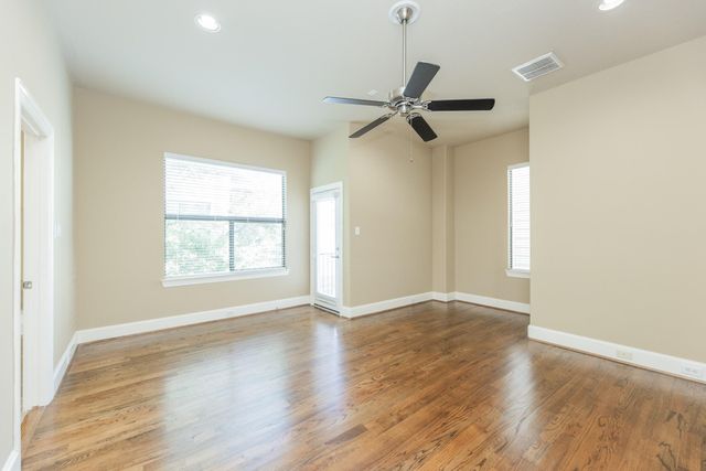 5209 Schuler Street C, Houston, TX 77007