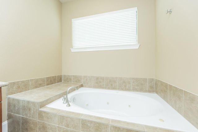 5209 Schuler Street C, Houston, TX 77007