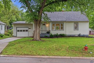 3226 SW Munson AVE, Topeka, KS 66604