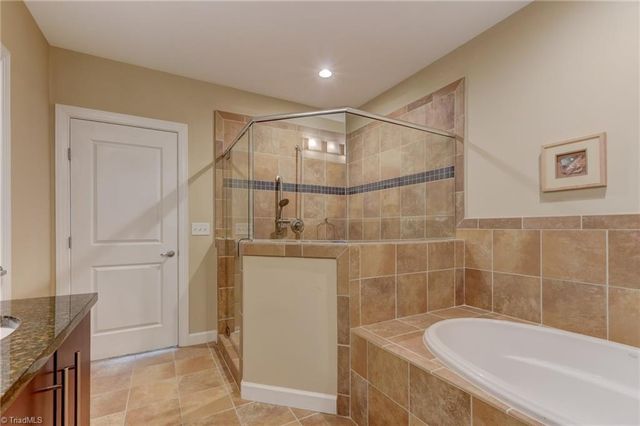 201 N Elm Street 705, Greensboro, NC 27401