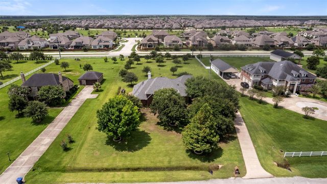 6002 Blackberry Cove Lane, Richmond, TX 77469