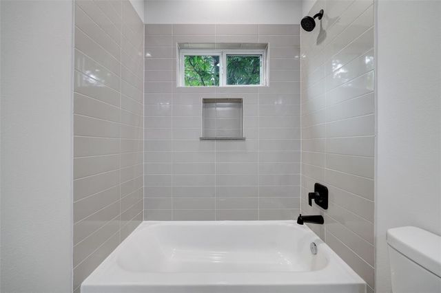 846 Elkhart Street E, Houston, TX 77091