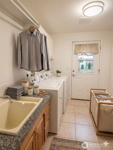 5006 NE 6th Street, Renton, WA 98059