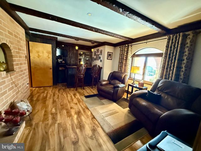 4921 5TH, Altoona, PA 16602