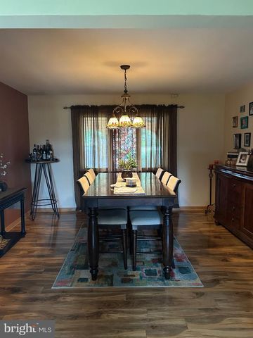 4921 5TH, Altoona, PA 16602