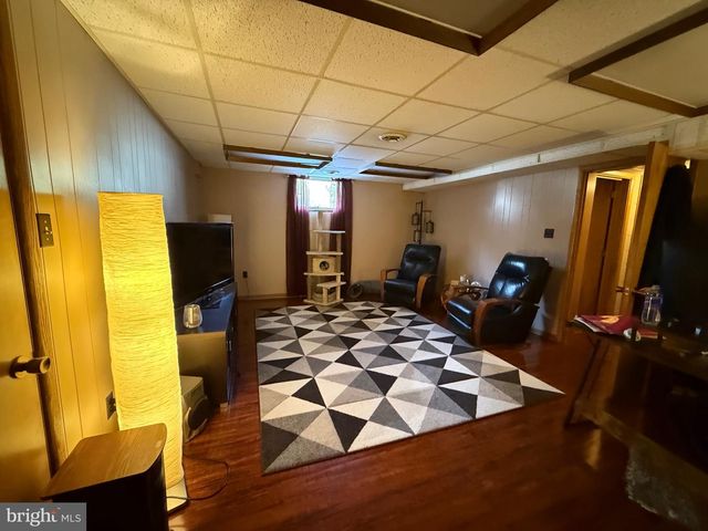 4921 5TH, Altoona, PA 16602