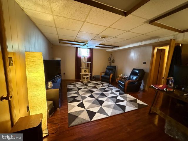 4921 5TH, Altoona, PA 16602