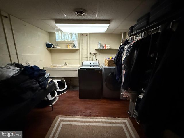 4921 5TH, Altoona, PA 16602