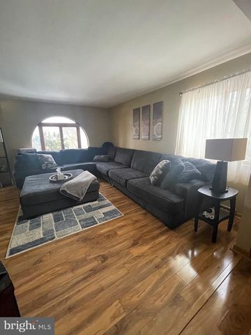 4921 5TH, Altoona, PA 16602