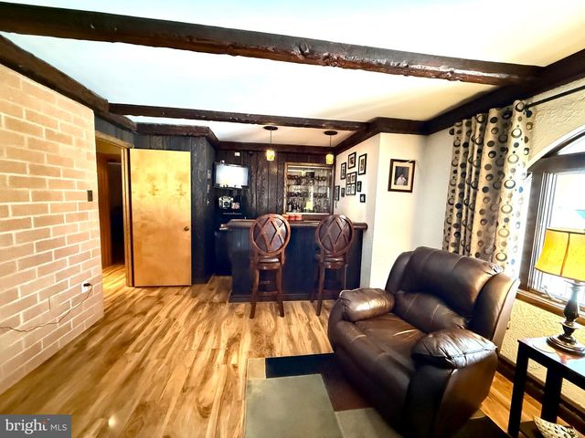 4921 5TH, Altoona, PA 16602