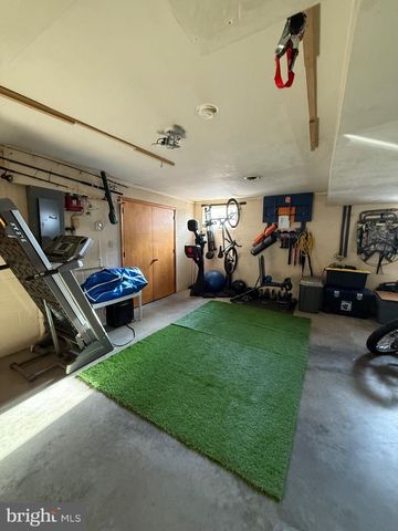 4921 5TH, Altoona, PA 16602