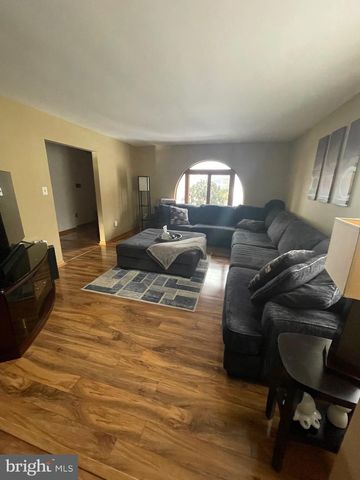 4921 5TH, Altoona, PA 16602