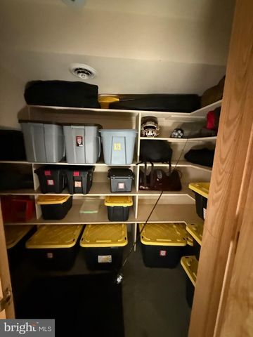 4921 5TH, Altoona, PA 16602