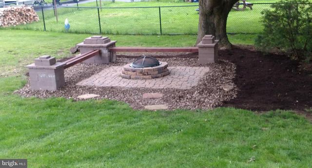 4921 5TH, Altoona, PA 16602