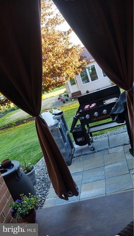 4921 5TH, Altoona, PA 16602