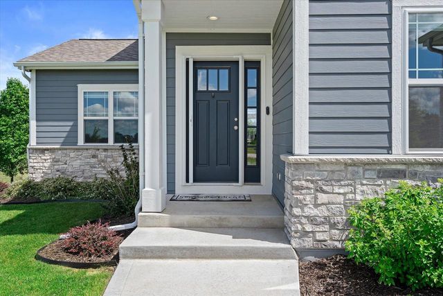 S86W34804 Knoll ROAD, Eagle, WI 53119